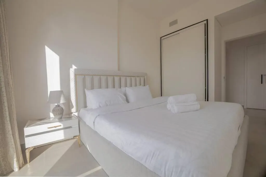 Cosy 2 Bed Apt Opposite Dubai Hills Mall United Arab Emirates