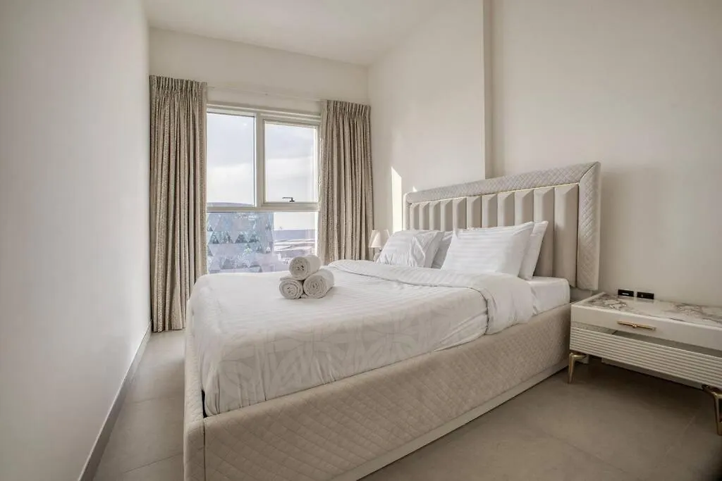 Cosy 2 Bed Apt Opposite Dubai Hills Mall United Arab Emirates