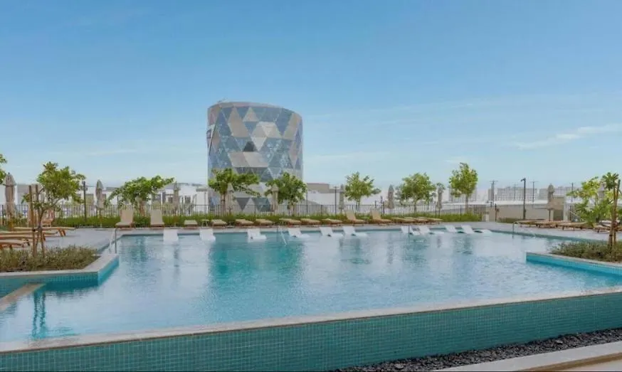 Cosy 2 Bed Apt Opposite Dubai Hills Mall